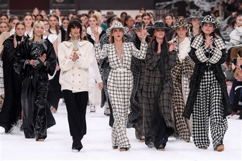 chanel karl lagerfeld tribute|karl lagerfeld most famous work.